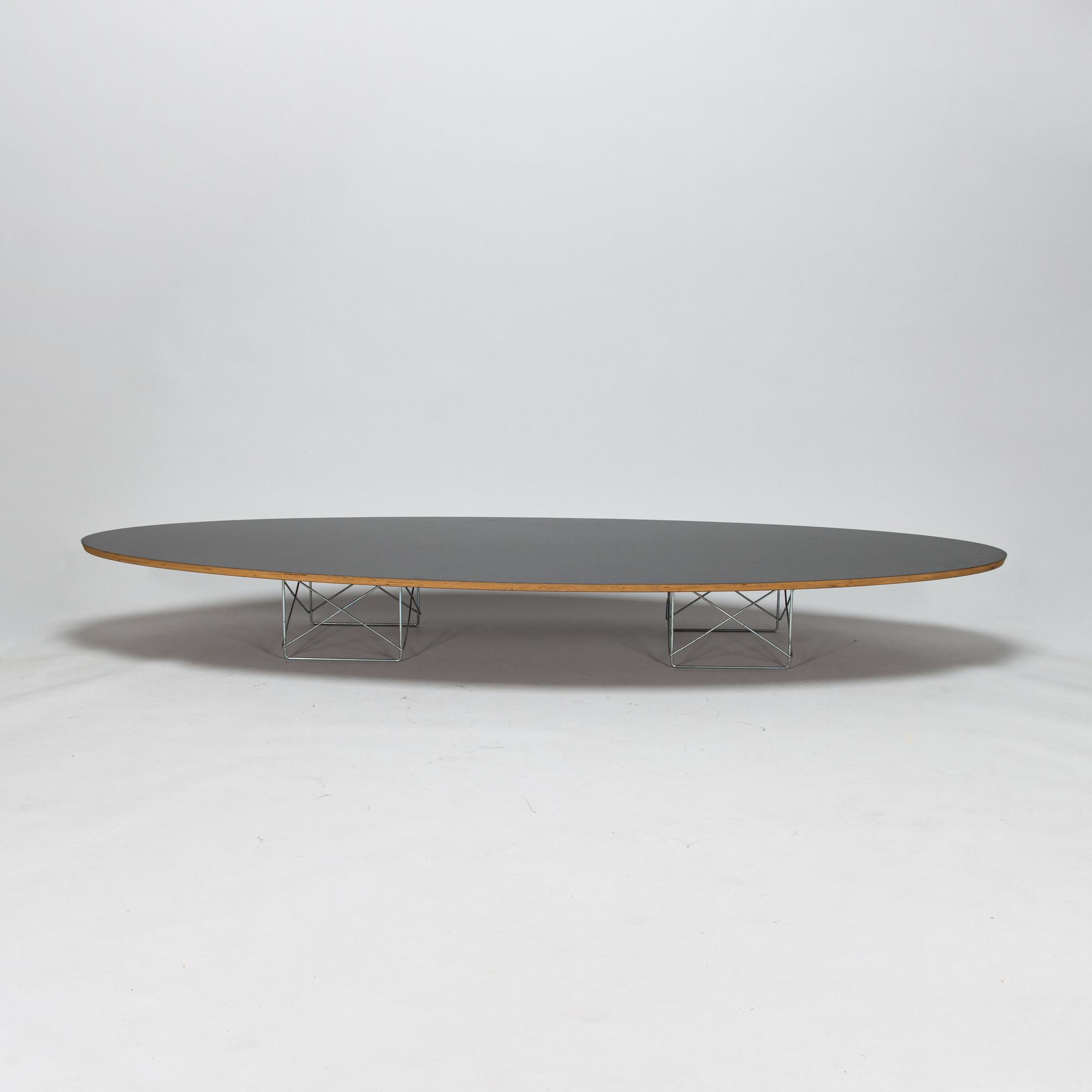 Charles och Ray Eames, soffbord, "Surfboard table" för Herman Miller.