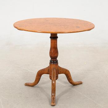 Folding table by Jacob Sjölin (master in Köping and Kungsör 1767-85).