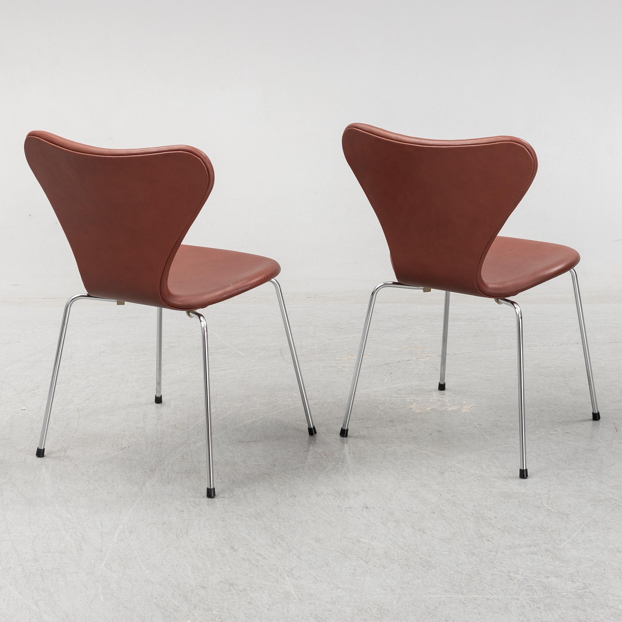 ARNE JACOBSEN, stolar, 6 st, "Sjuan", Fritz Hansen, Danmark.