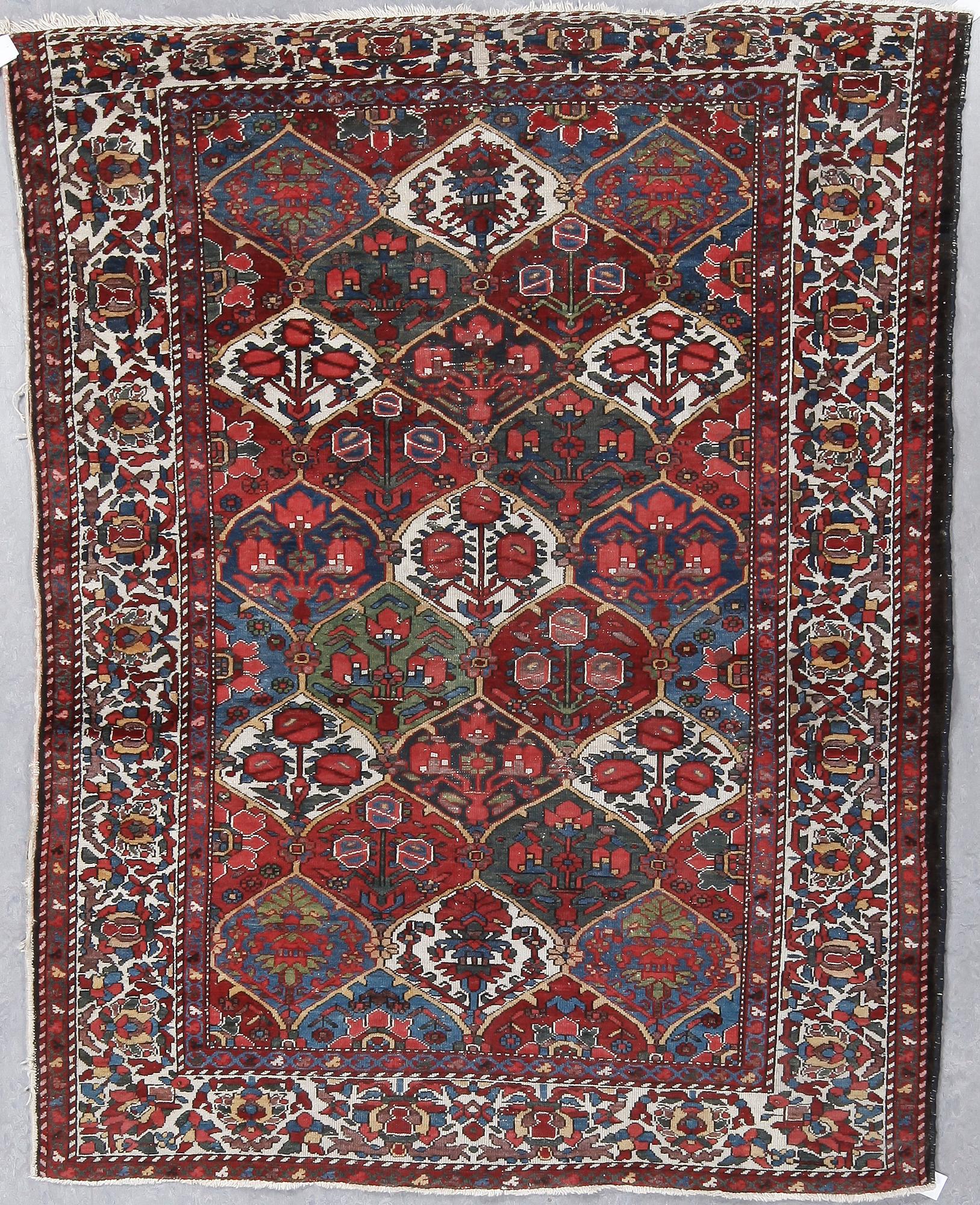 MATTA, sannolikt Bakhtiari, ca 220x160 cm.
