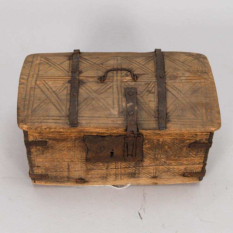 ARKKU 1500/1600-LUKU JA TUPAKKARASIA 1800-LUKU.