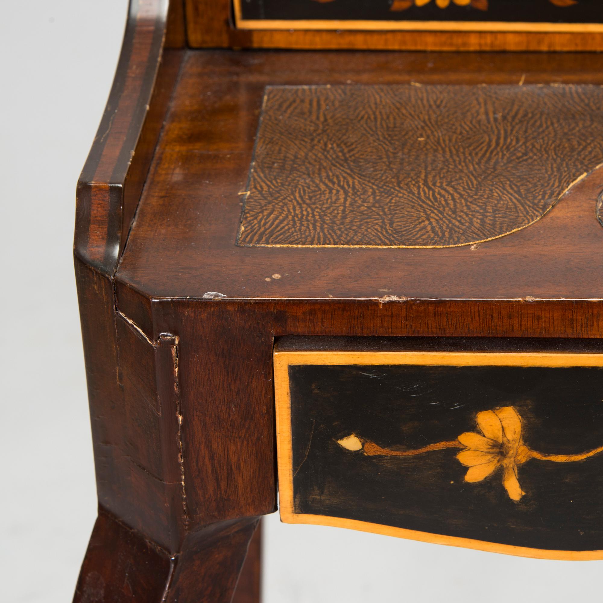 Damskrivbord, Mellaneuropa, 1900-talets första hälft.