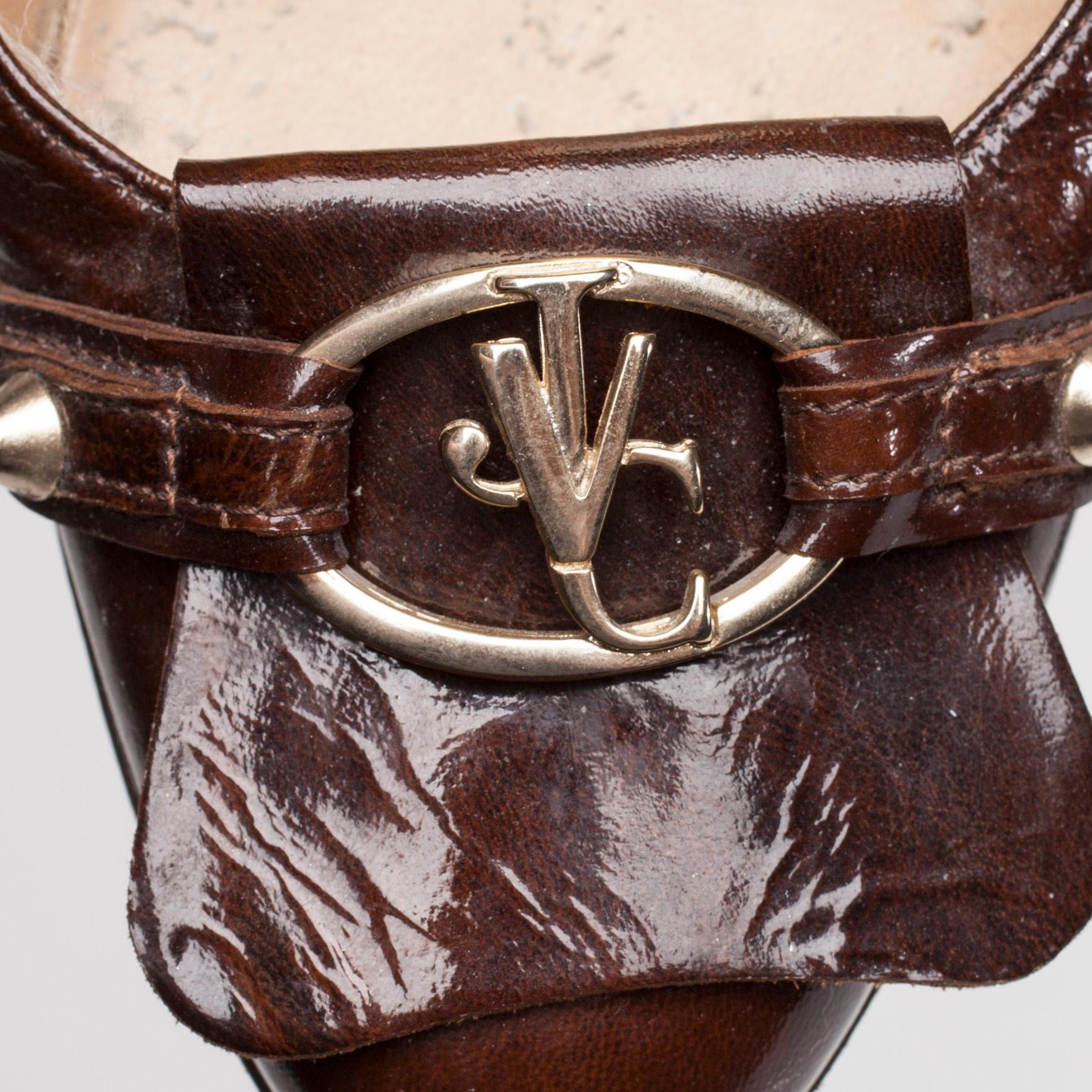 SKOR, Versace.