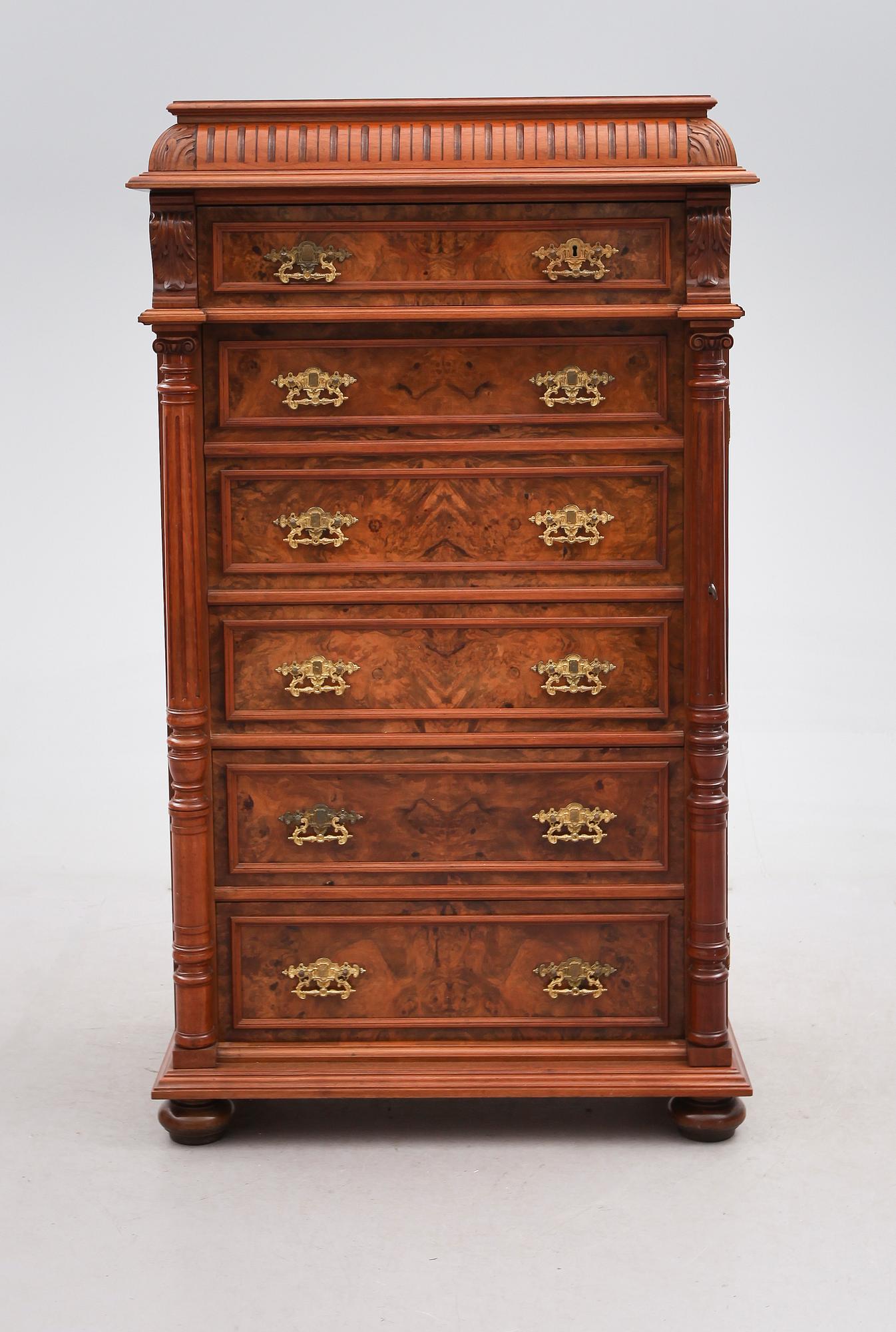 CHIFFONJÉ, 1800-talets andra hälft.