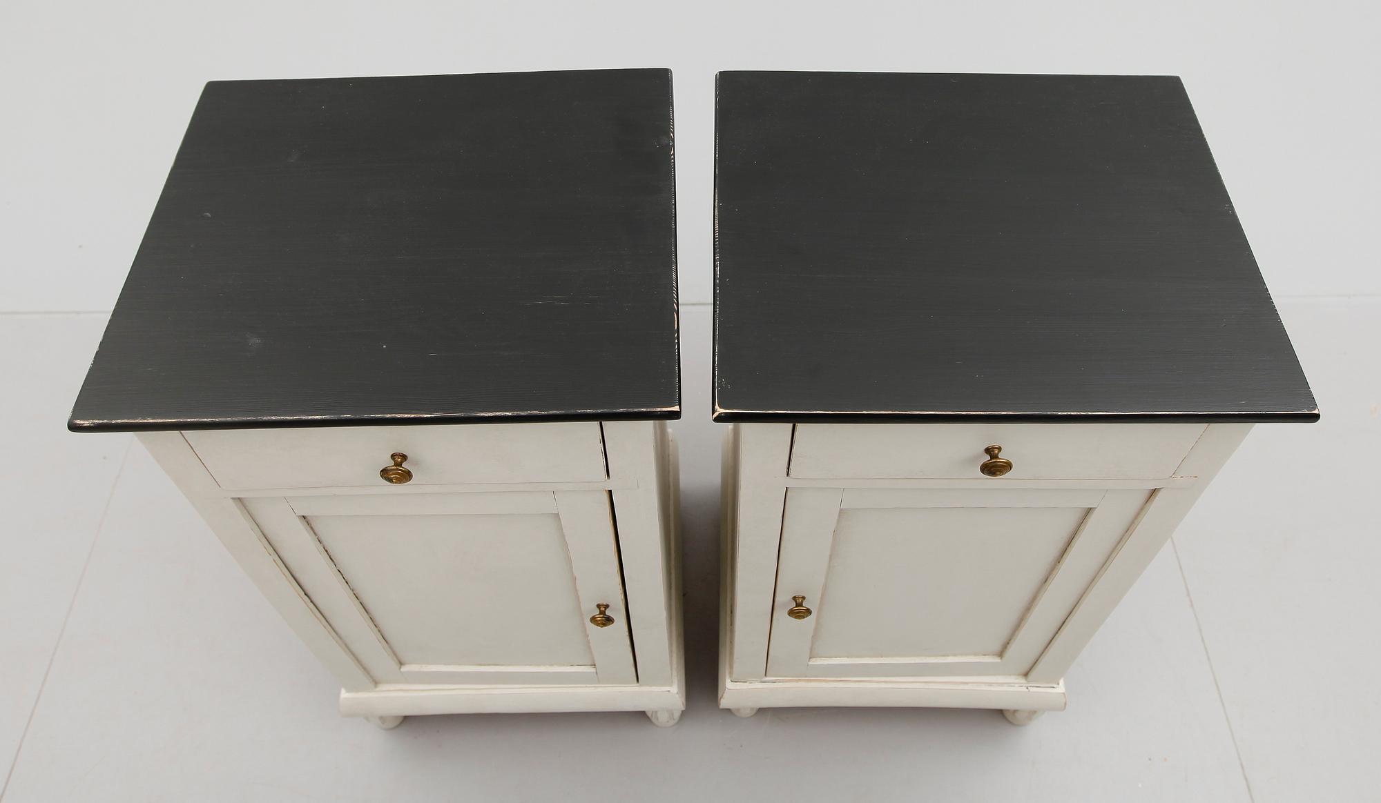 POTTSKÅP, 1 par, 1900-talets första hälft.