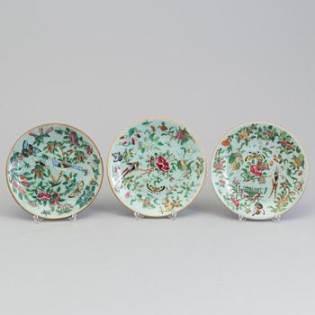 Five Canton enamelled porcelain dishes, Qing dynasty, late 19th century.