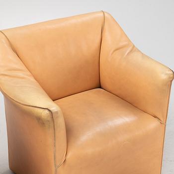 Mario Bellini, a pair of model 684 'Tentazione' armchair, Cassina.
