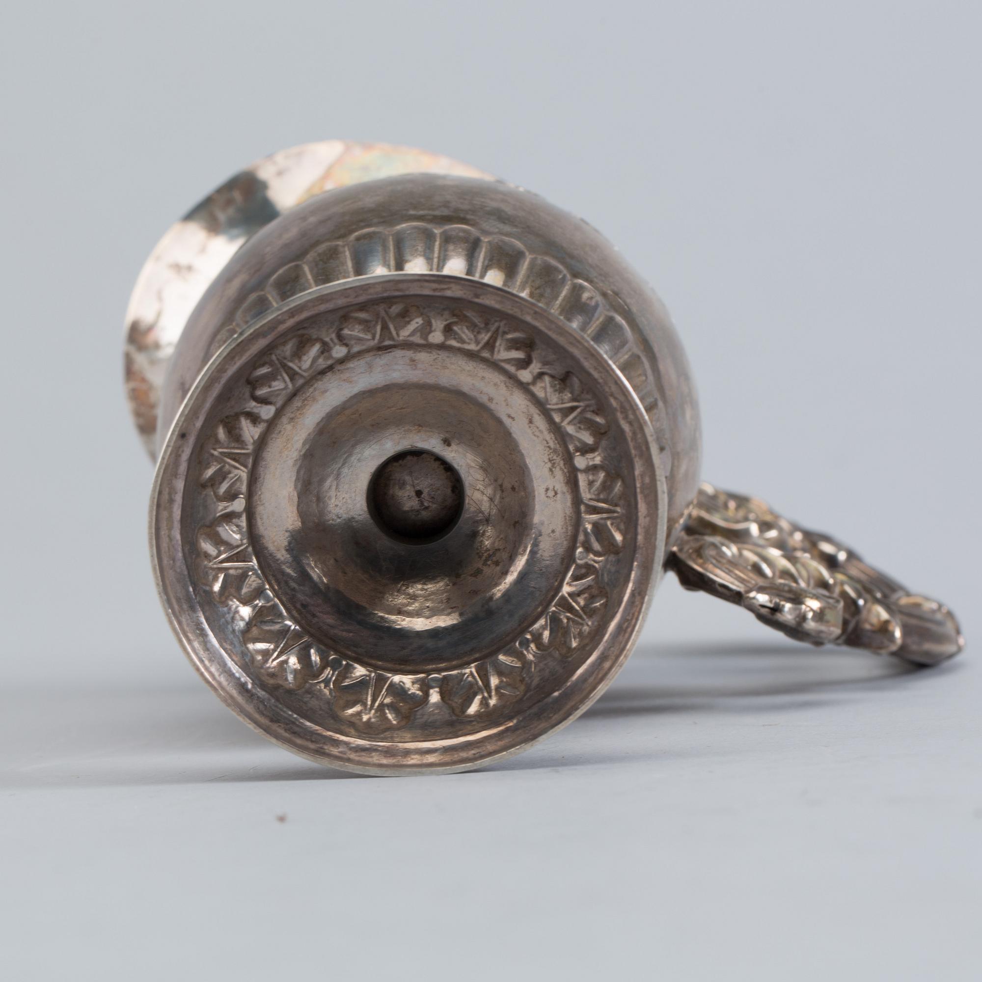 MJÖLKKANNA, silver, Claes Christian Carlén, Borås, 1841. Vikt ca 182 g.