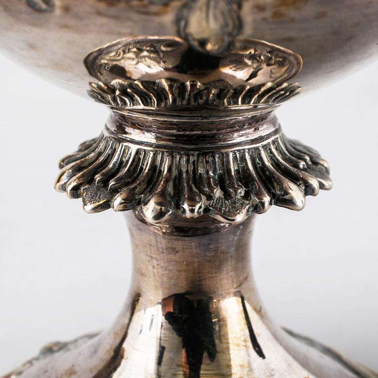 Two silver chalaces by Edward & John Banard, London, England, 1860. Weight 349 gram.