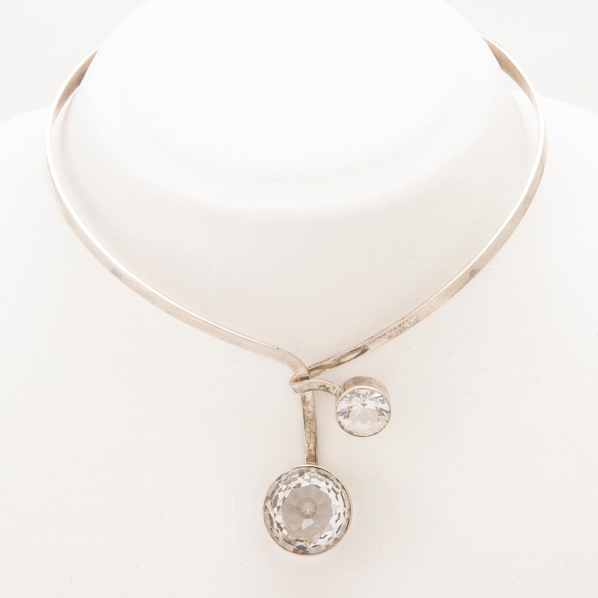 Gert Thysell, stelt halsband sterling silver och runda briljantslipade bergskristaller Gussi Malmö 1973.