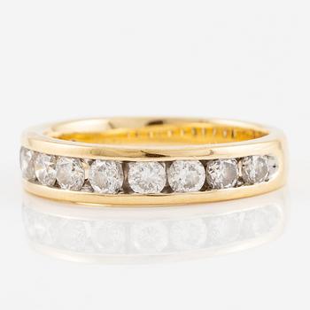 Ring halvallians 18K guld med briljantslipade diamanter.
