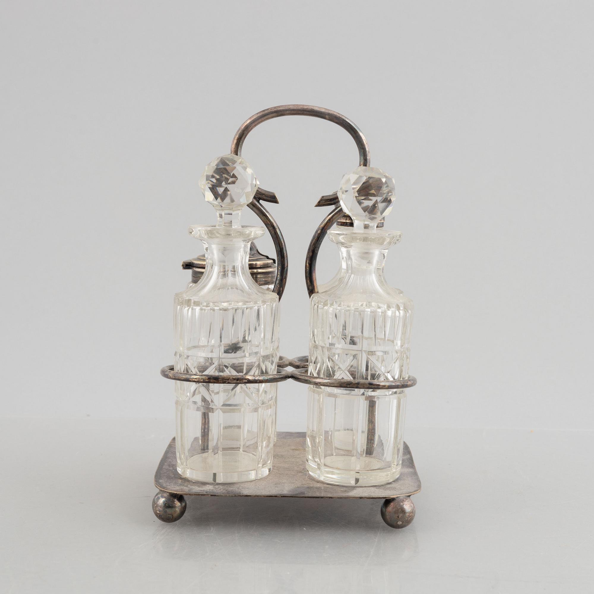 A silver-plate cruet-set, Shefflied, England, first half of the 20th century.