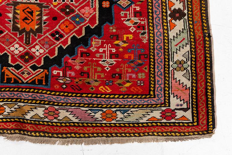 Gallerimatta, antik Karabagh, södra Kaukasus, ca 292 x 124 cm.