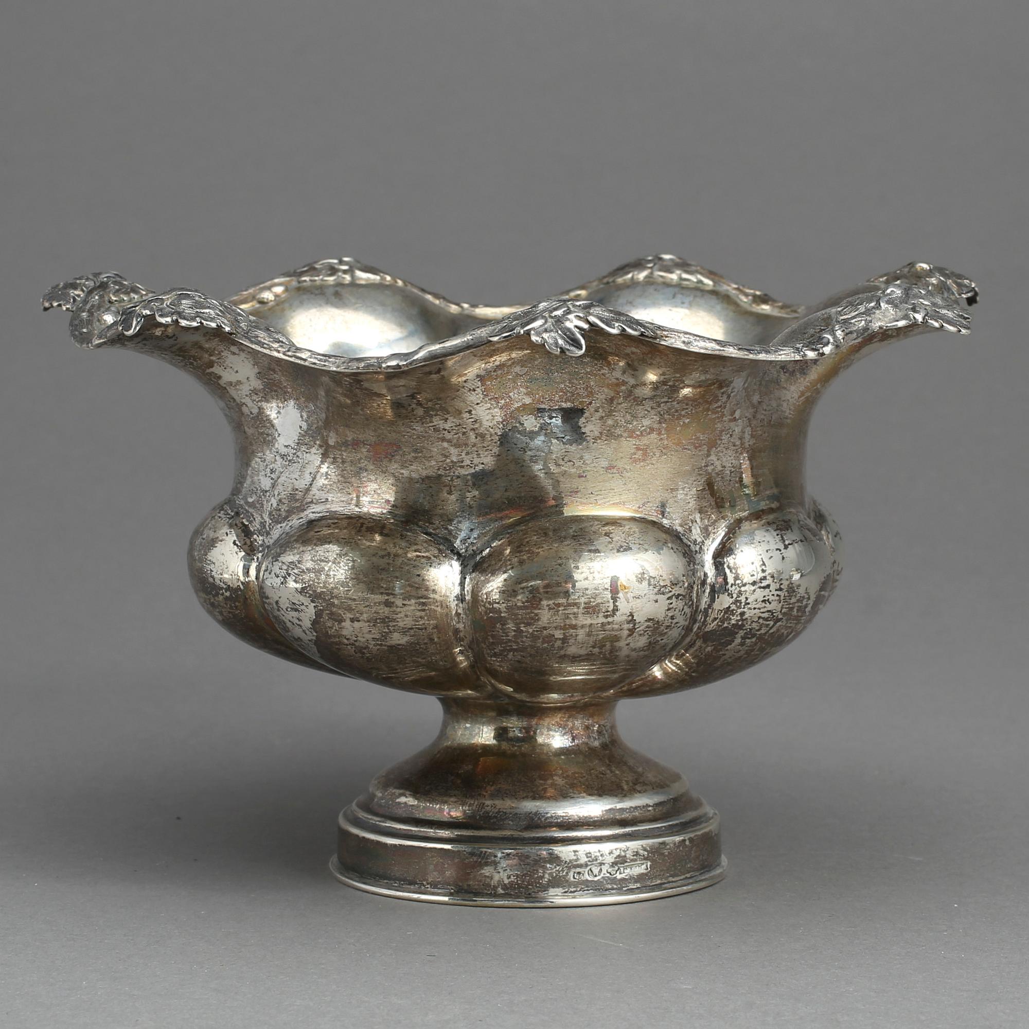 SÅSSKÅL, silver. Frans Holm, Vadstena, otydlig årsstämpel 1857? Vikt 219 gram.