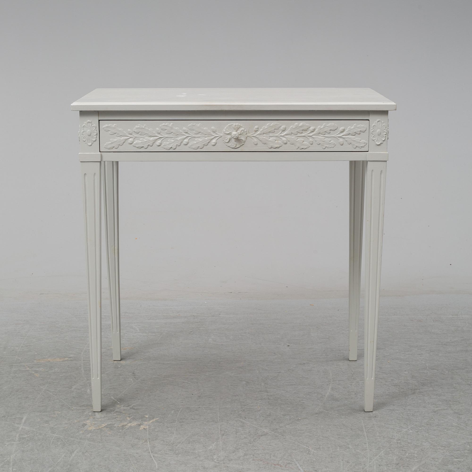 DAMARBETSBOR, sengustaviansk stil, omkring 1900.