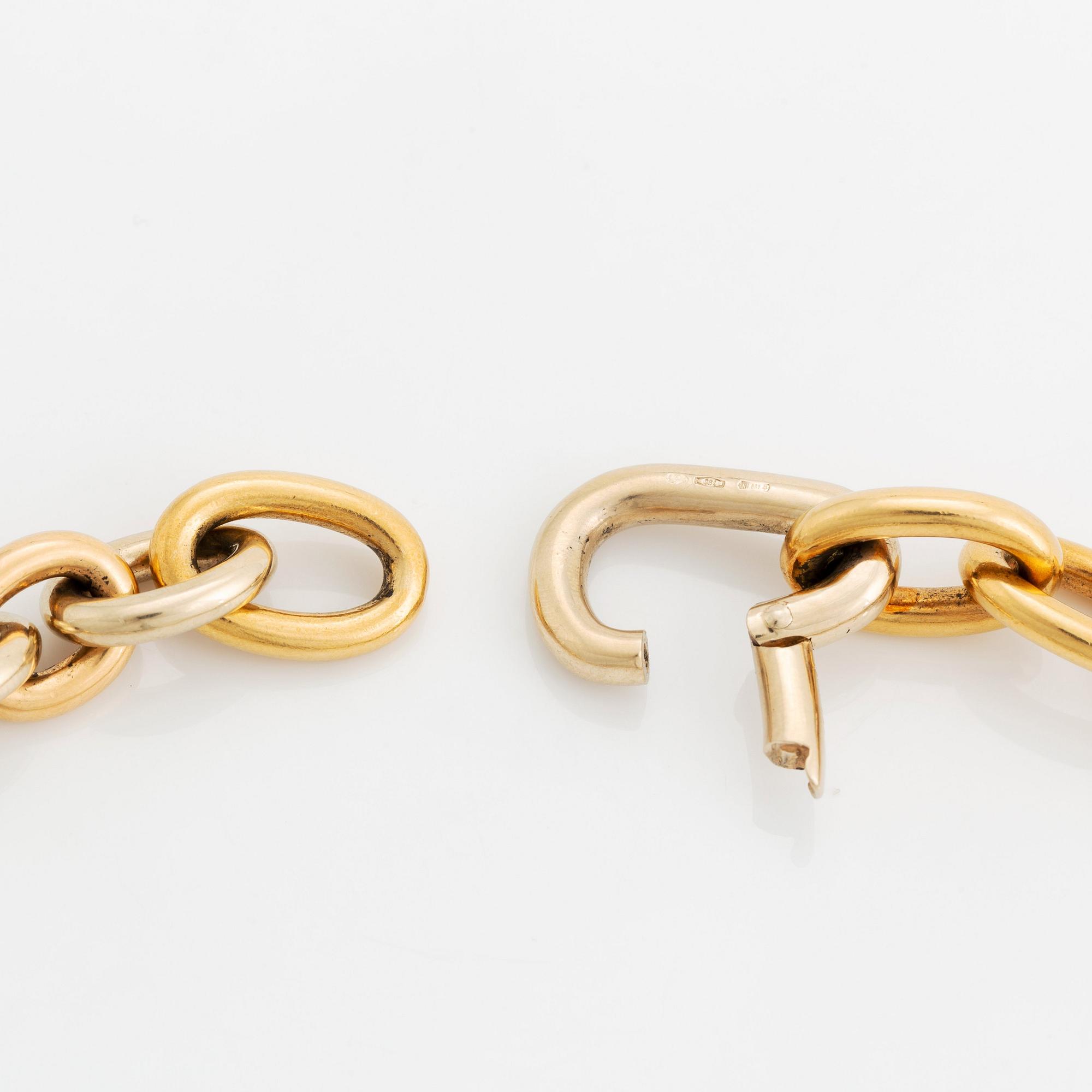 An 18K gold Pomellato necklace.