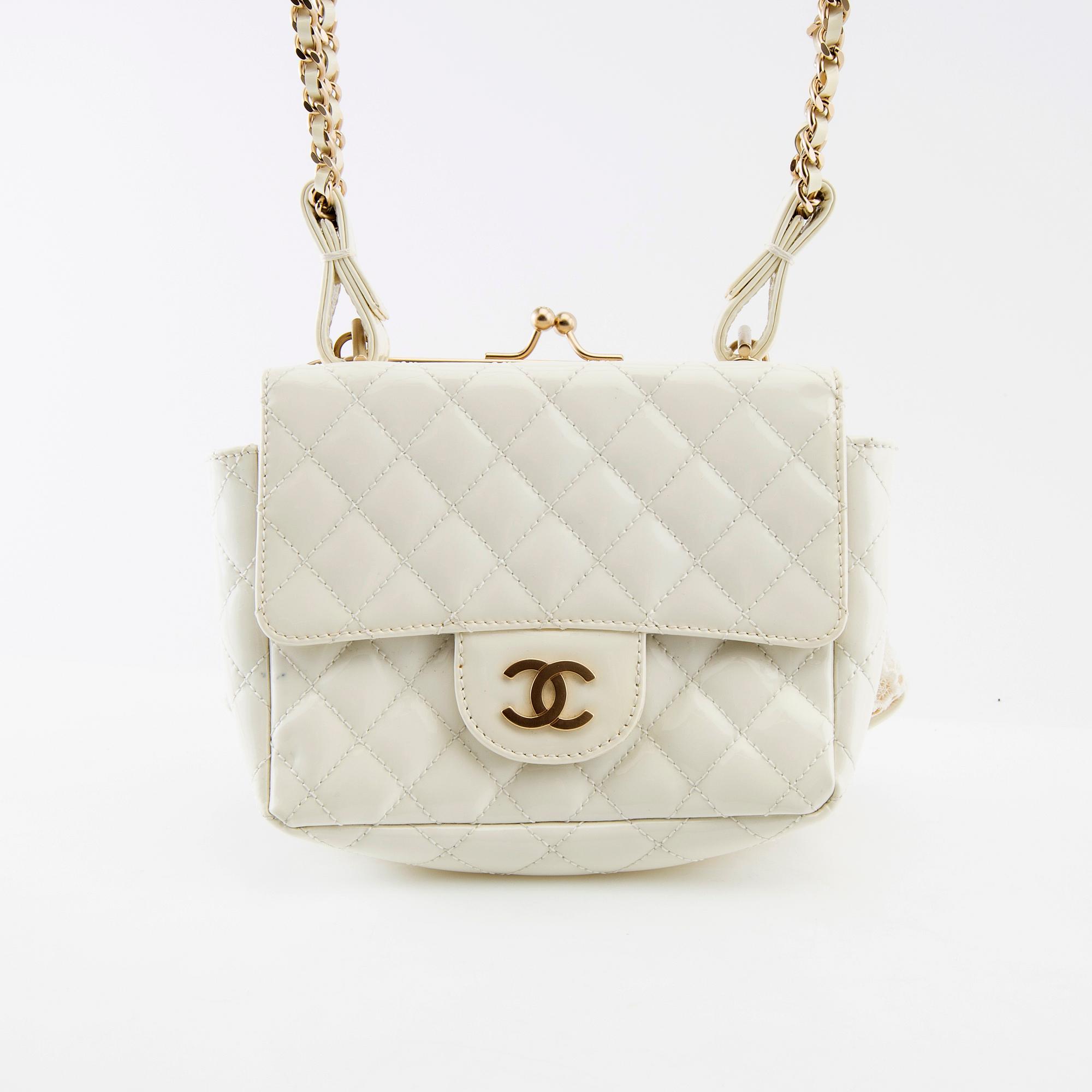 Chanel, Väska "Patent Lace Mini Kiss Lock Flap Double Bag".