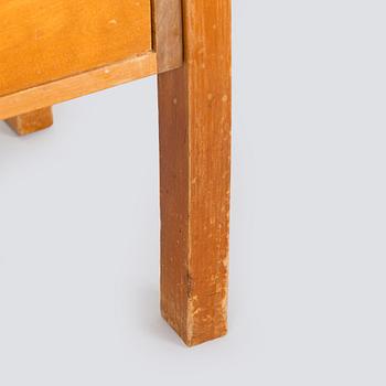 Alvar Aalto, bord / sidobord, modell 87, för O.Y. Huonekalu- ja Rakennustyötehdas A.B. tidigt 1950-tal.