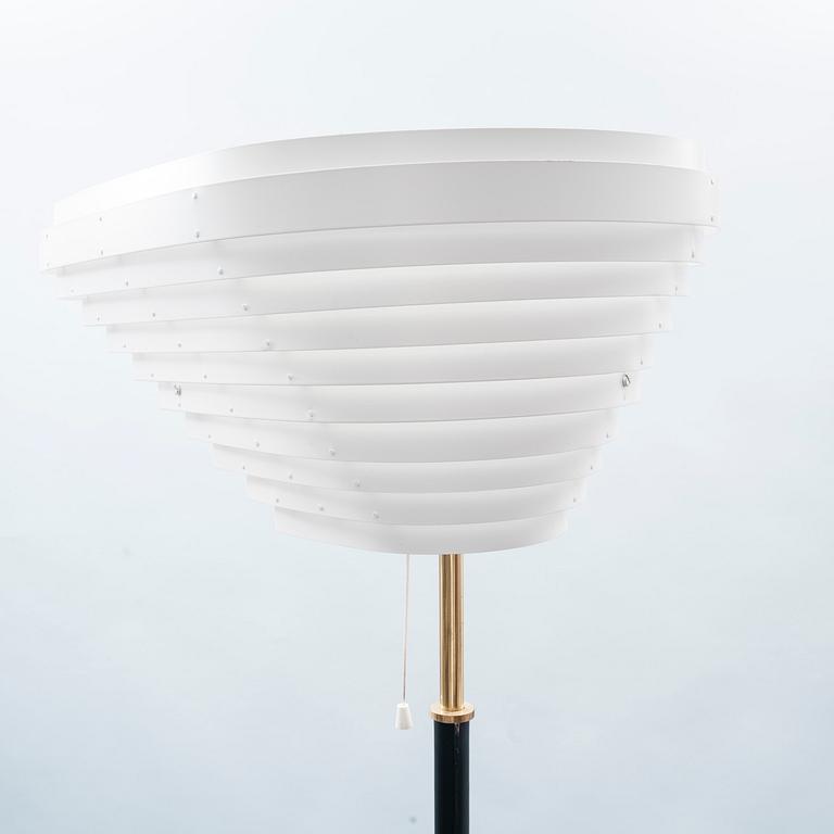 GOLVLAMPA, A 805, "Änglavinge", Alvar Aalto, Valaisinpaja. Formgiven 1954.