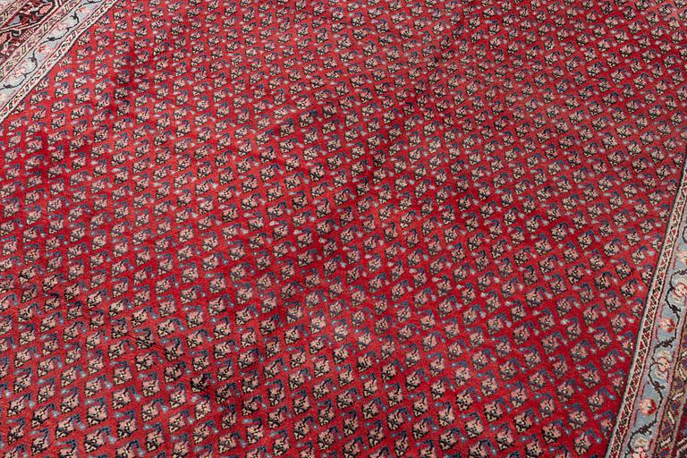 Carpet, Sarouk Mir, approx. 361 x 269 cm.