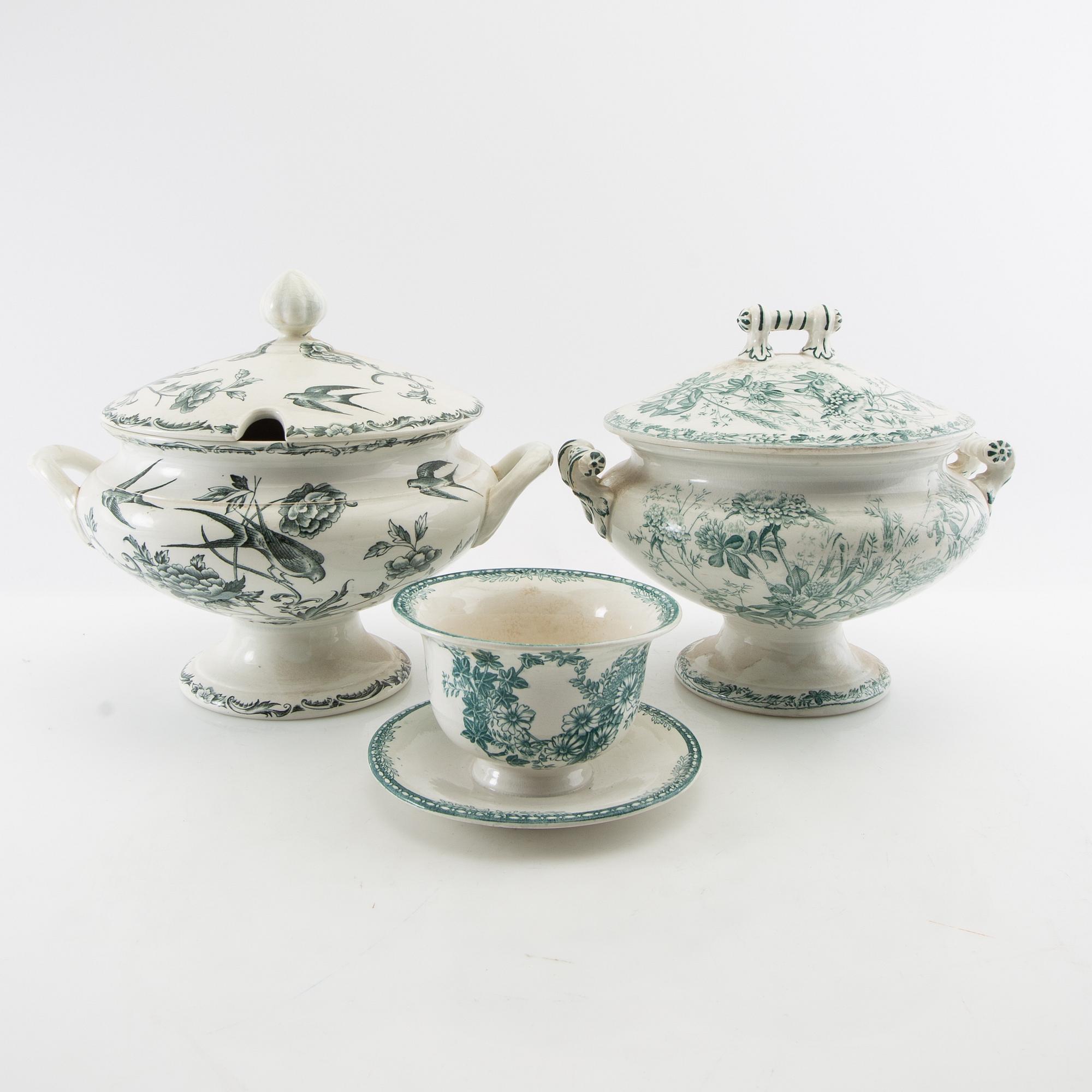 Tureens 2 pcs and sauce boat Gustavsberg/Rörstrand early 20th century.