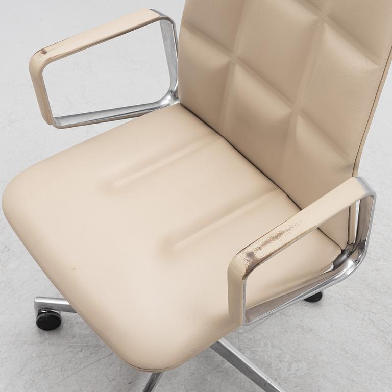 EOOS, a "Leadchair" swivel chair, Walter Knoll, Germany.