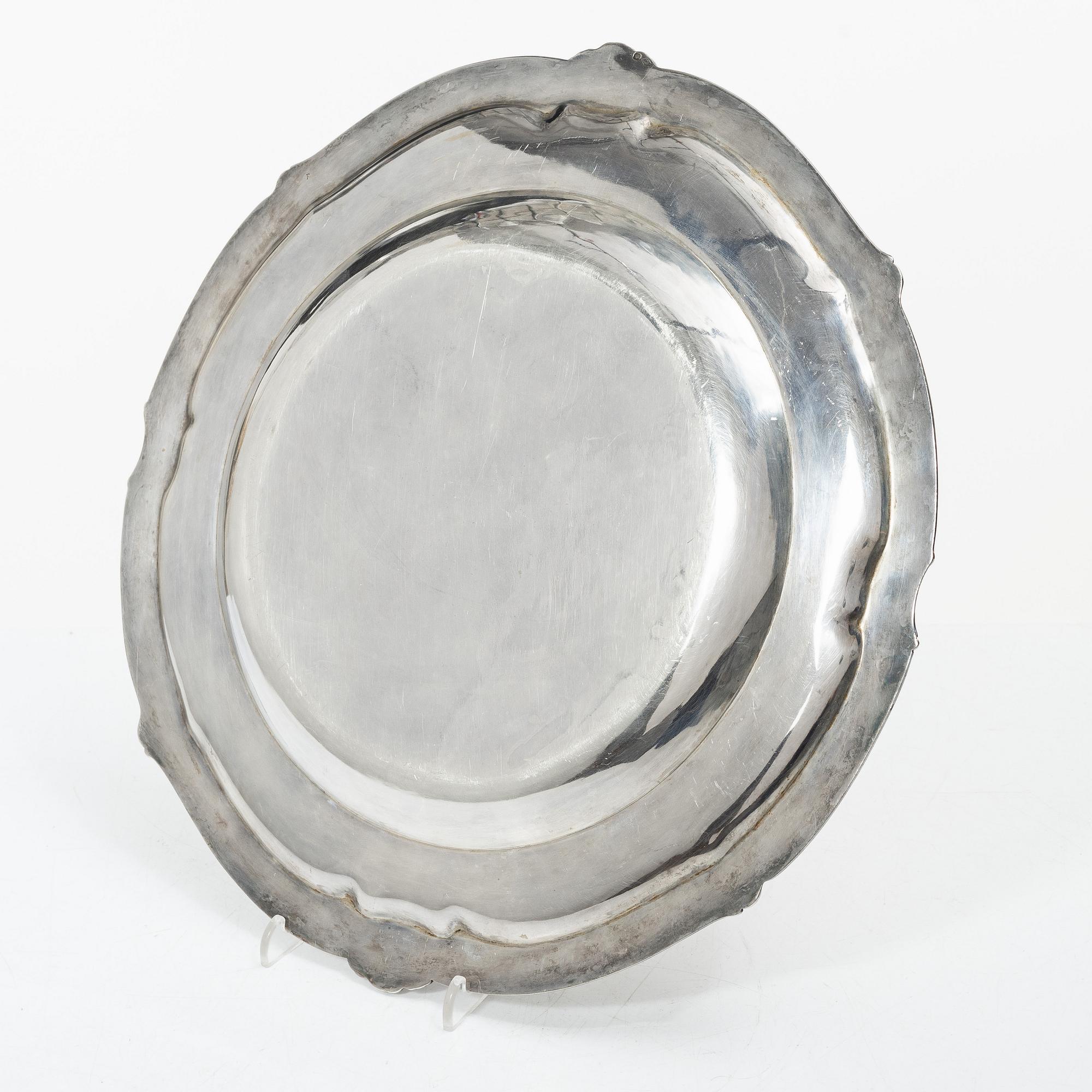 A French silver dish, mark of Adolphe Boulenger, Paris, 1876-1899.