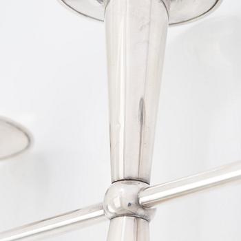 Tapio Wirkkala, kandelaber, silver, Kultakeskus, Tavastehus 1961. Höjd 33 cm.