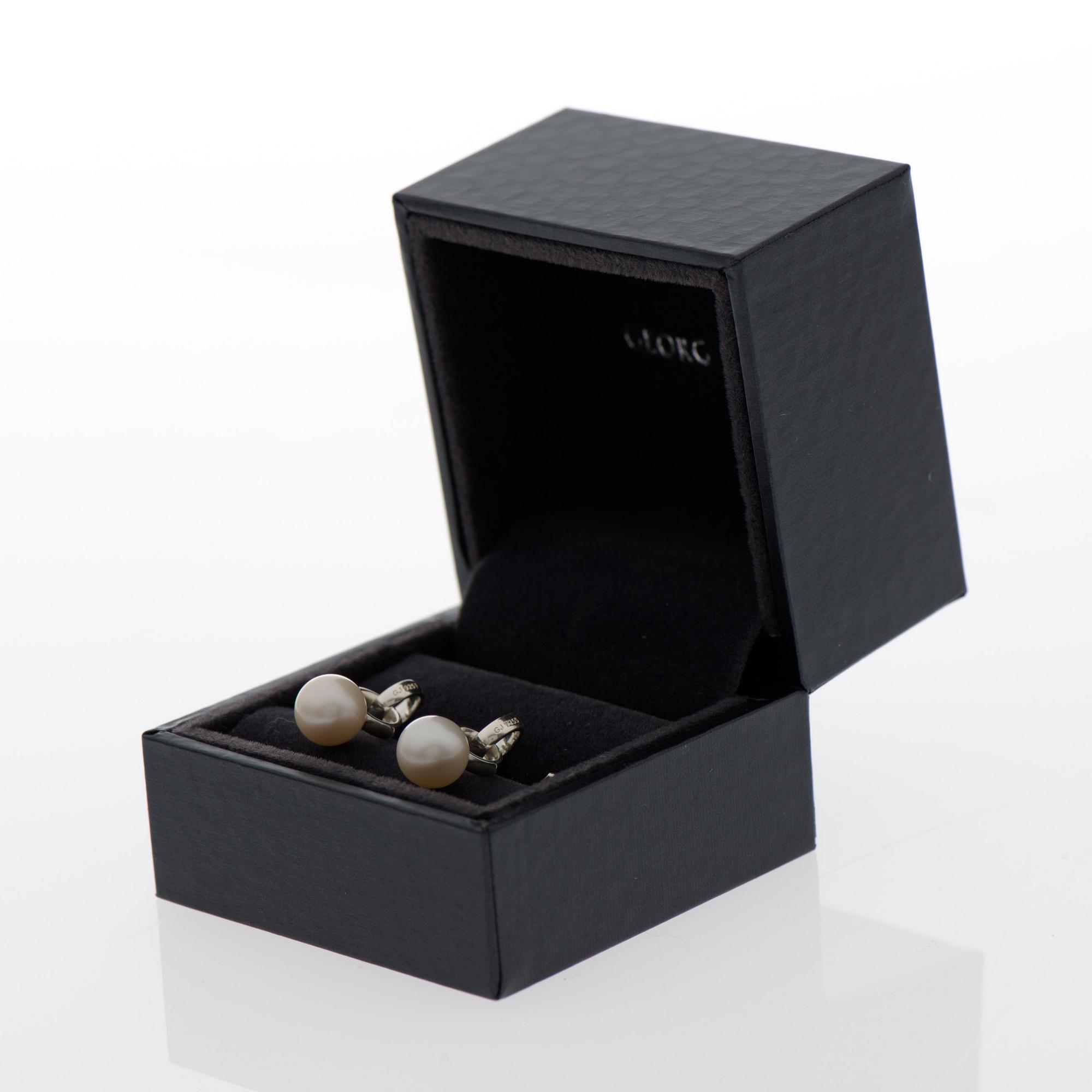 GEORG JENSEN, ÖRHÄNGEN, "Sphere", odlade pärlor, silver.