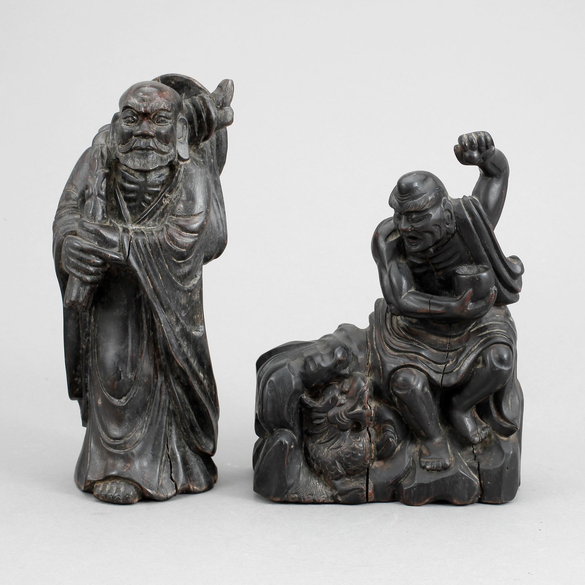 FIGURER, 2 st, trä, Kina, modern tillverkning.