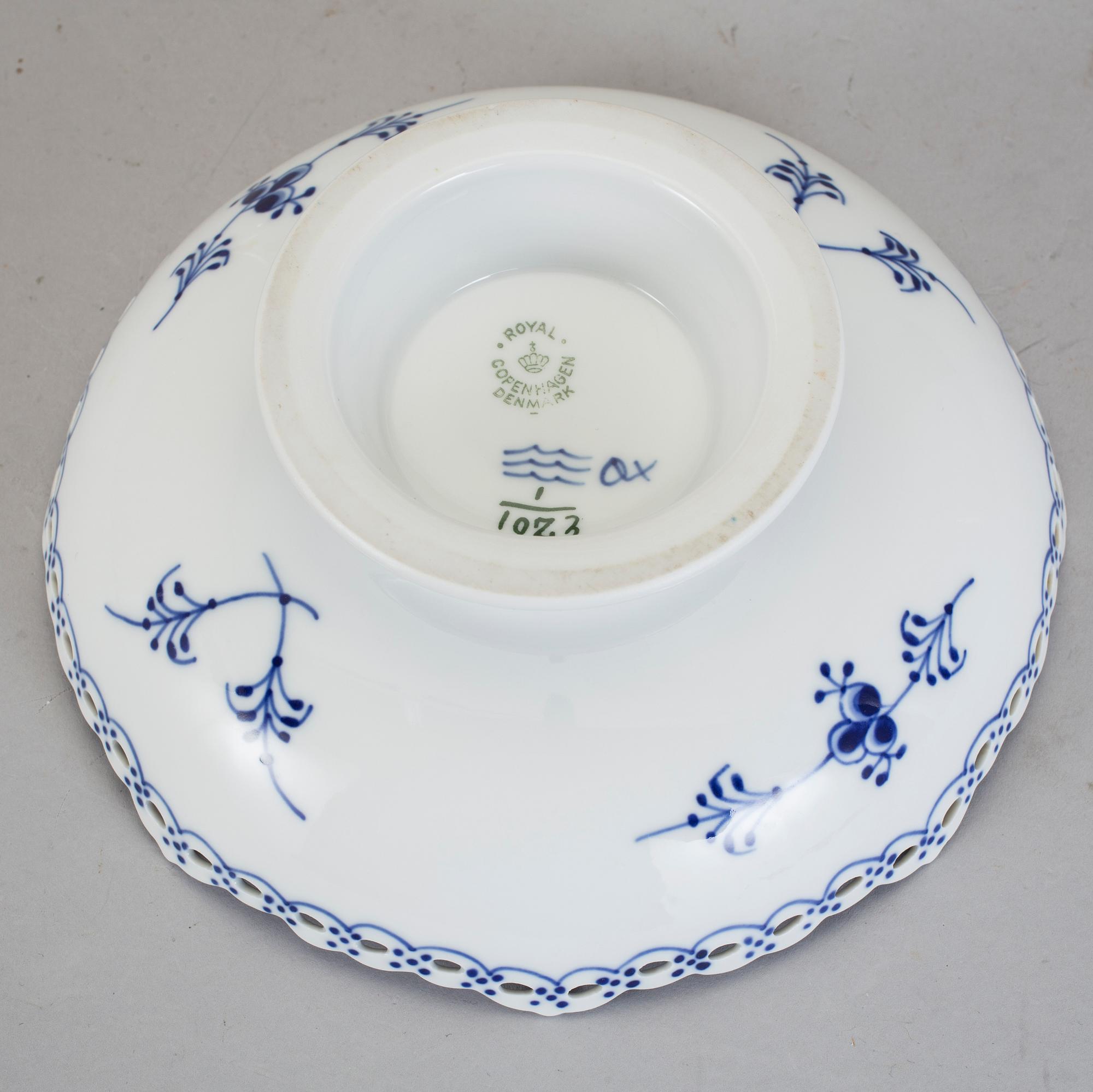 SERVIS, 129 delar, porslin, Musselmalet, Royal Copenhagen.