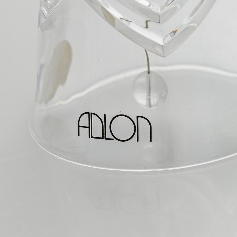 Jälkiruokamaljoja / samppanjalaseja, 12 kpl Waterford ja pöytäkello, 1960/70-luku.