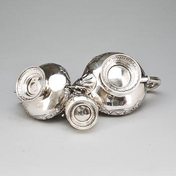 TESERVIS, 3 delar, sterlingsilver, England 1838-40. Vikt ca 1690 g.