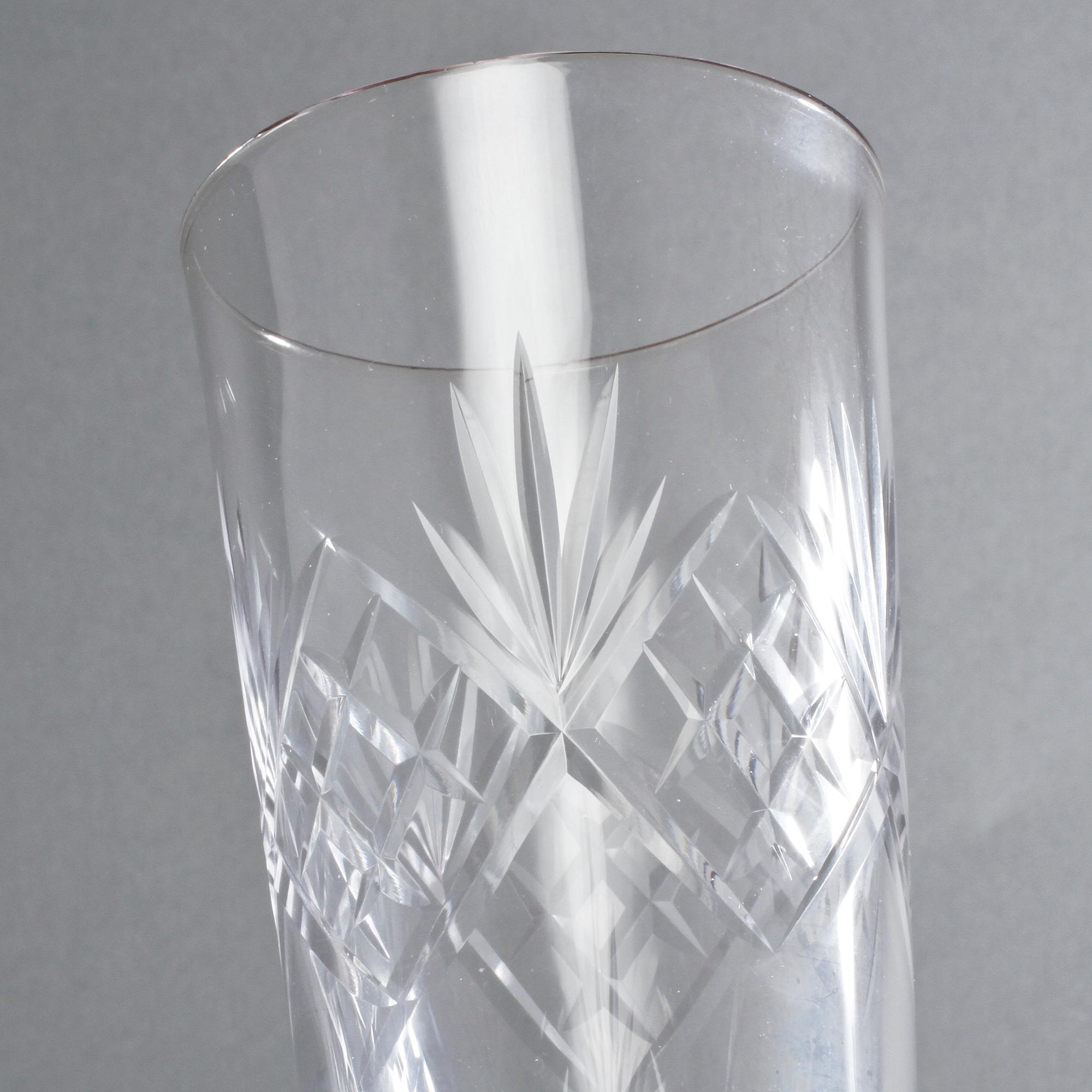GLASSERVIS, 85 delar, Helgaliknande modell, 1900-tal.