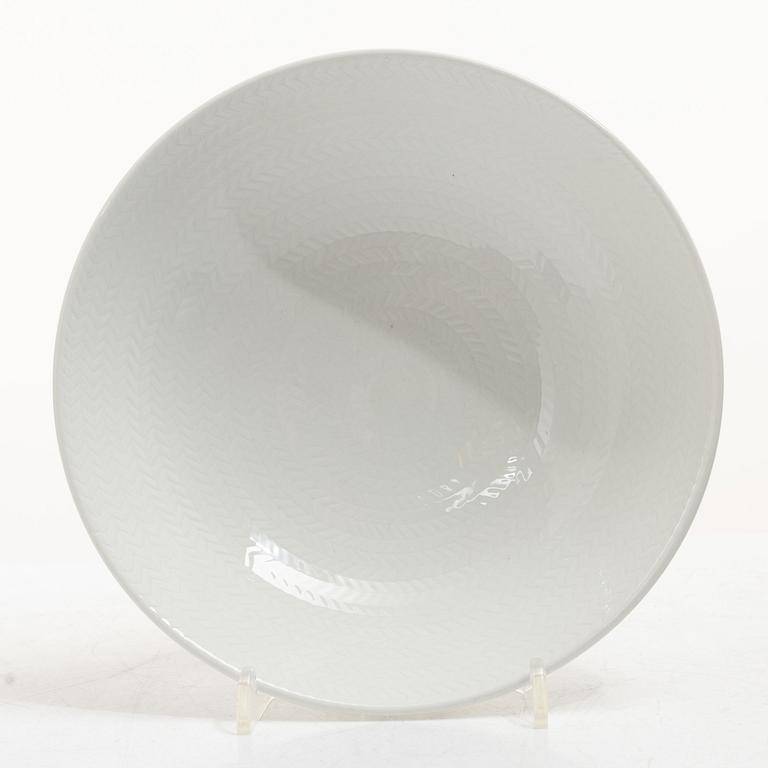 A 37 piece dinner service, "Blå eld", Rörstrand.