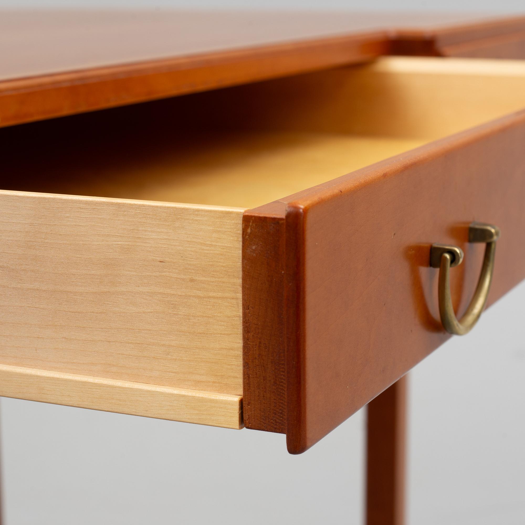 Josef Frank, desk model B 1022, Svenskt Tenn, post 1985.
