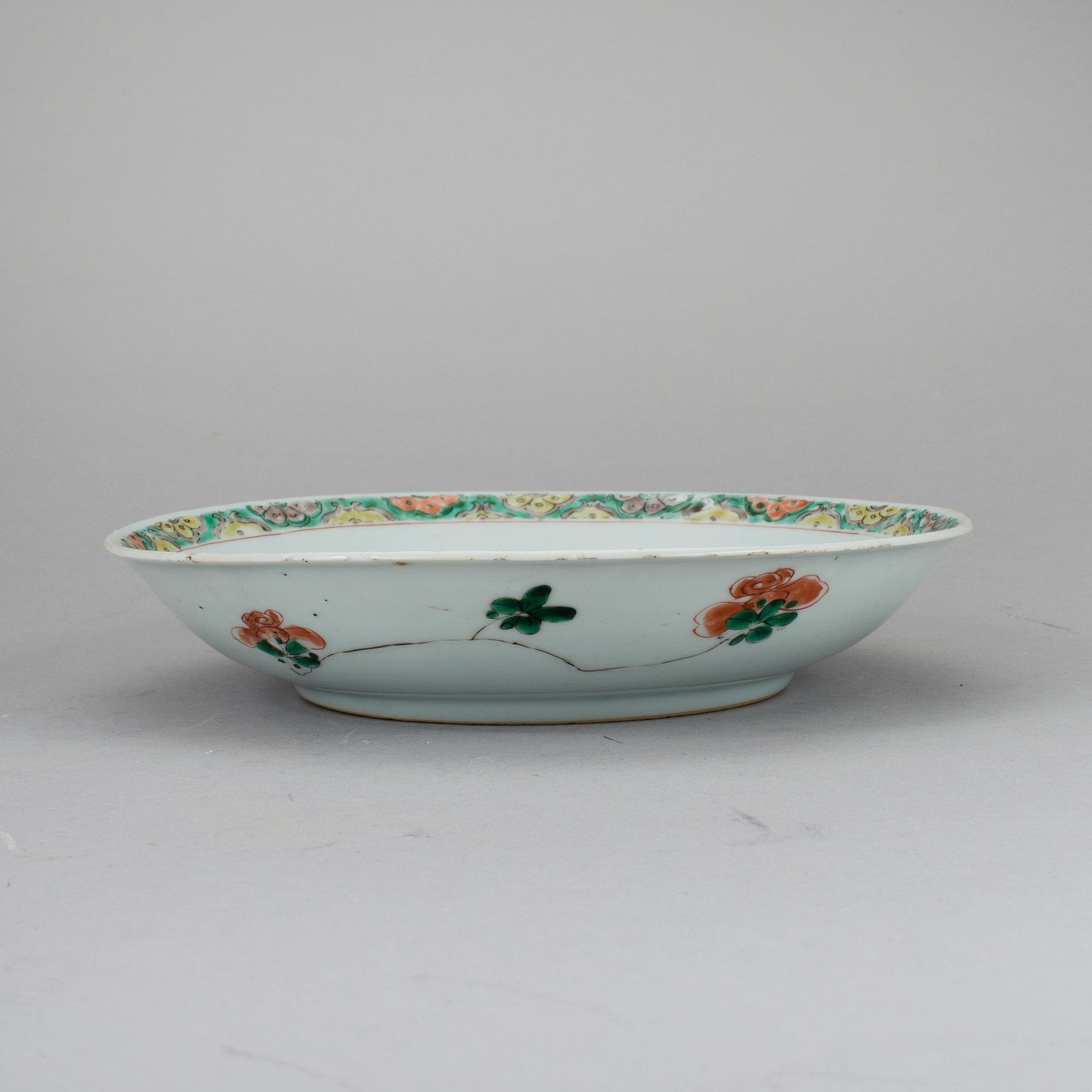 A CHINESE PORCELAIN DISH, in the Kangxi style, 19th century.