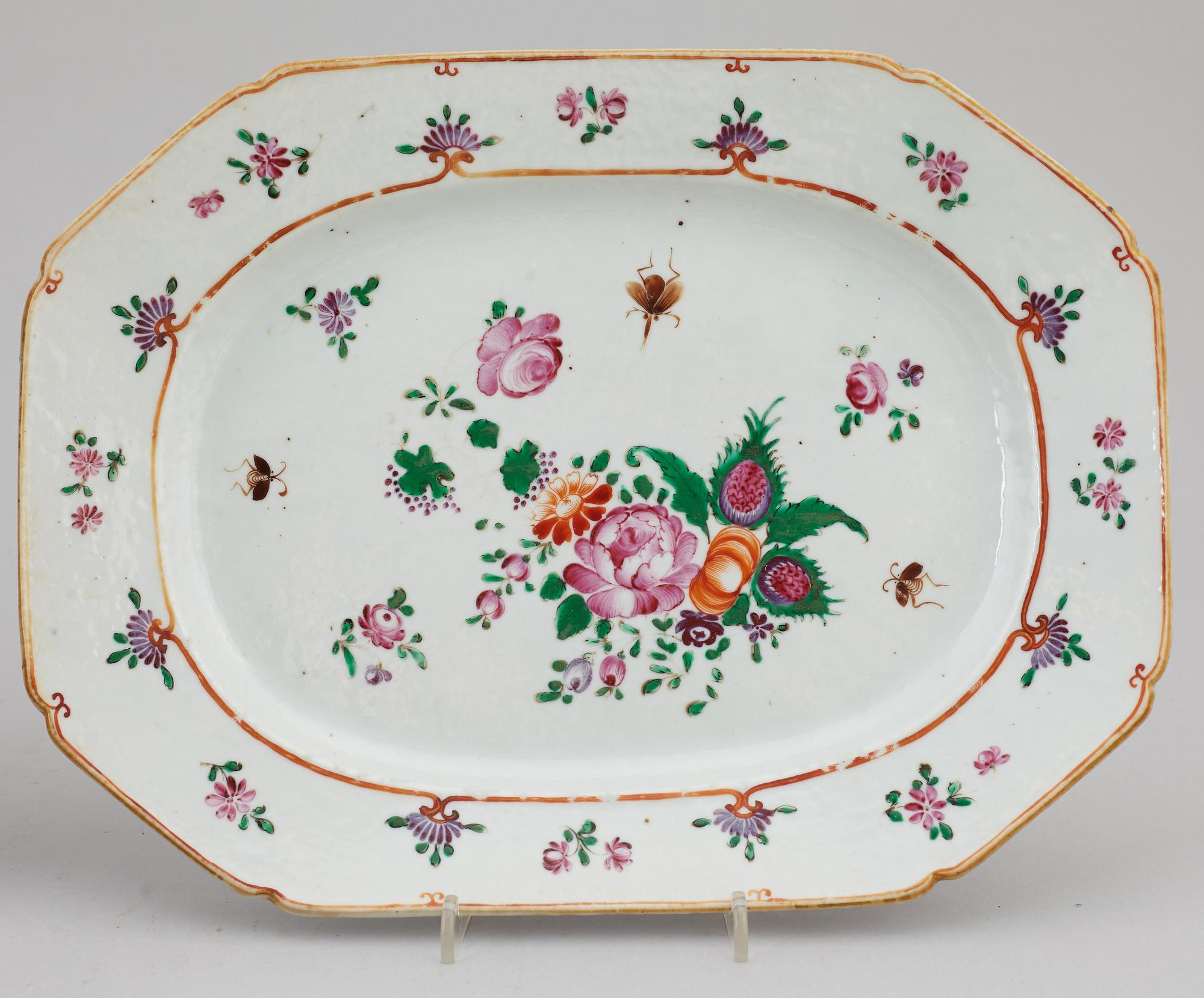 A pair of famille rose serving dishes, Qing dynasty, Qianlong (1736-95).