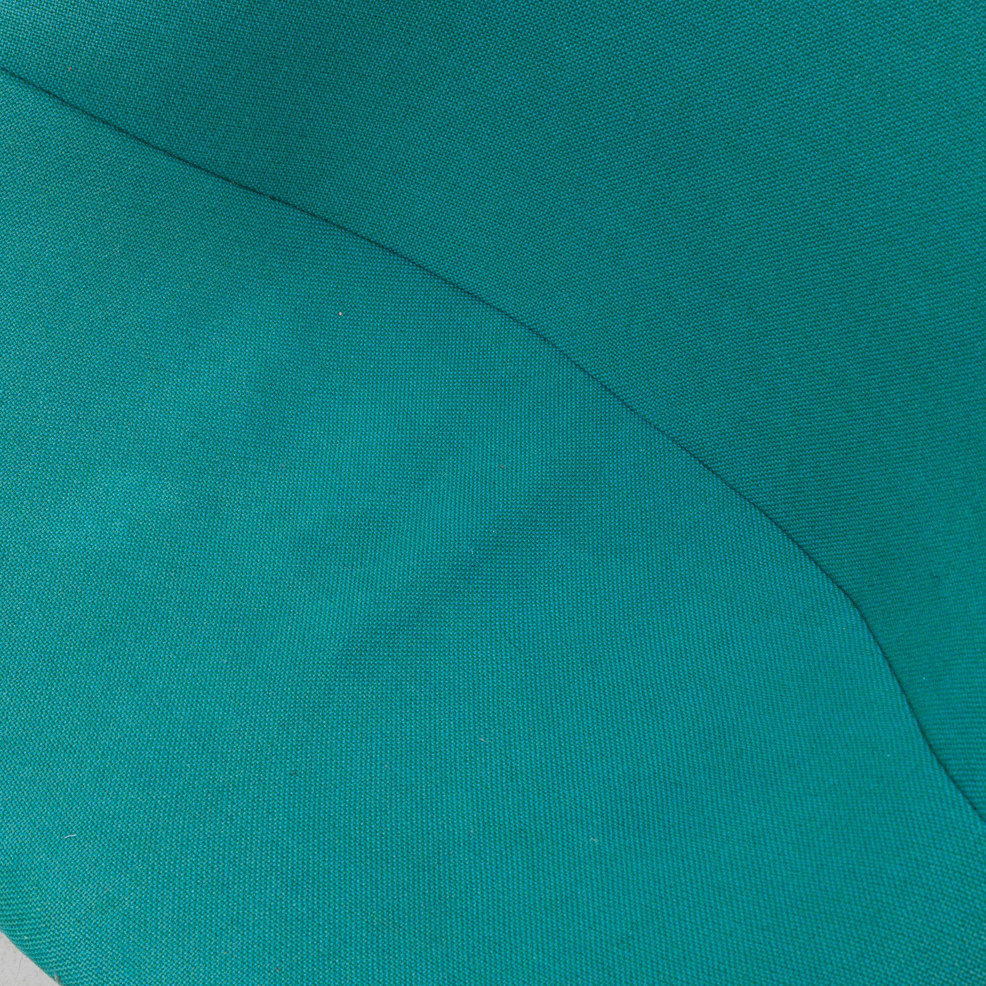 Harry Bertoia, a 'Diamond Chair Wide' 1950s/60s. Knoll International.