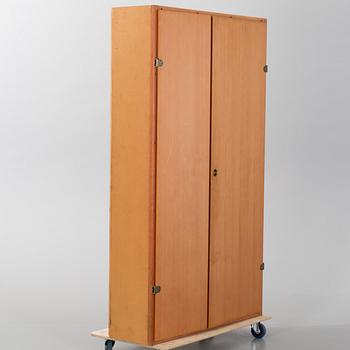 SKÅP, 2 delar, "Boligens Byggeskabe", Börje Mogensen och Grethe Meyer.