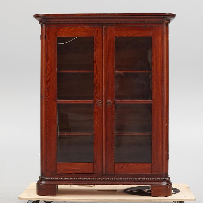 A book cabinet, second half of the 19th century.