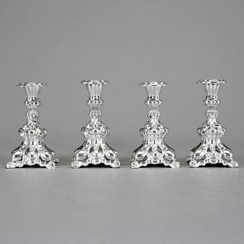 LJUSSTAKAR, 4st, silver, rokokostil, svenska importstämplar, 1900-tal.