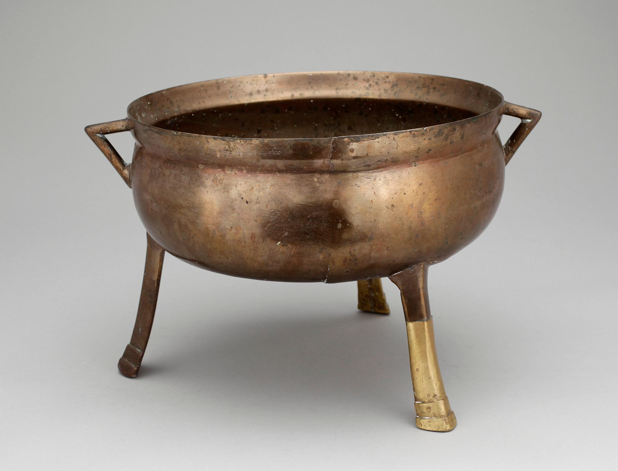 MALMGRYTA, mässing, 1800-tal.