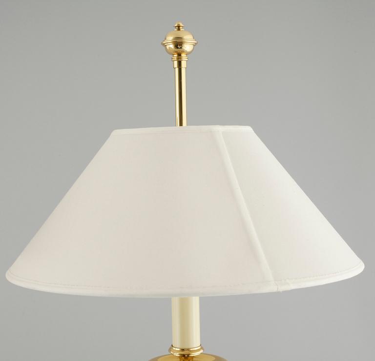 A table lamp from the latter half of the 20th century.