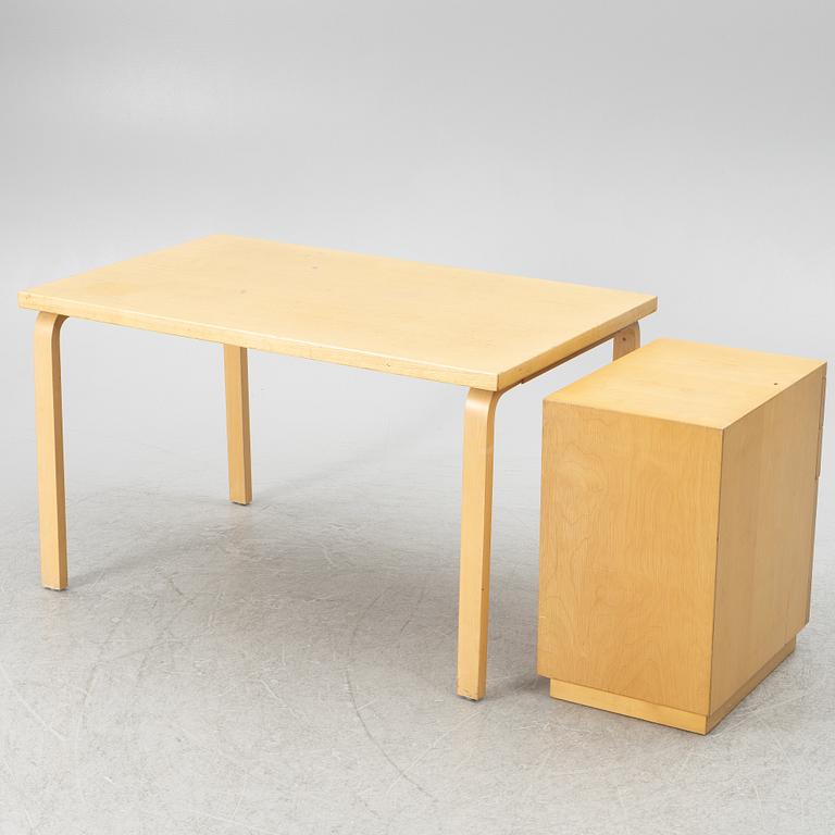 Alvar Aalto, desk and chest of drawers. Artek.
