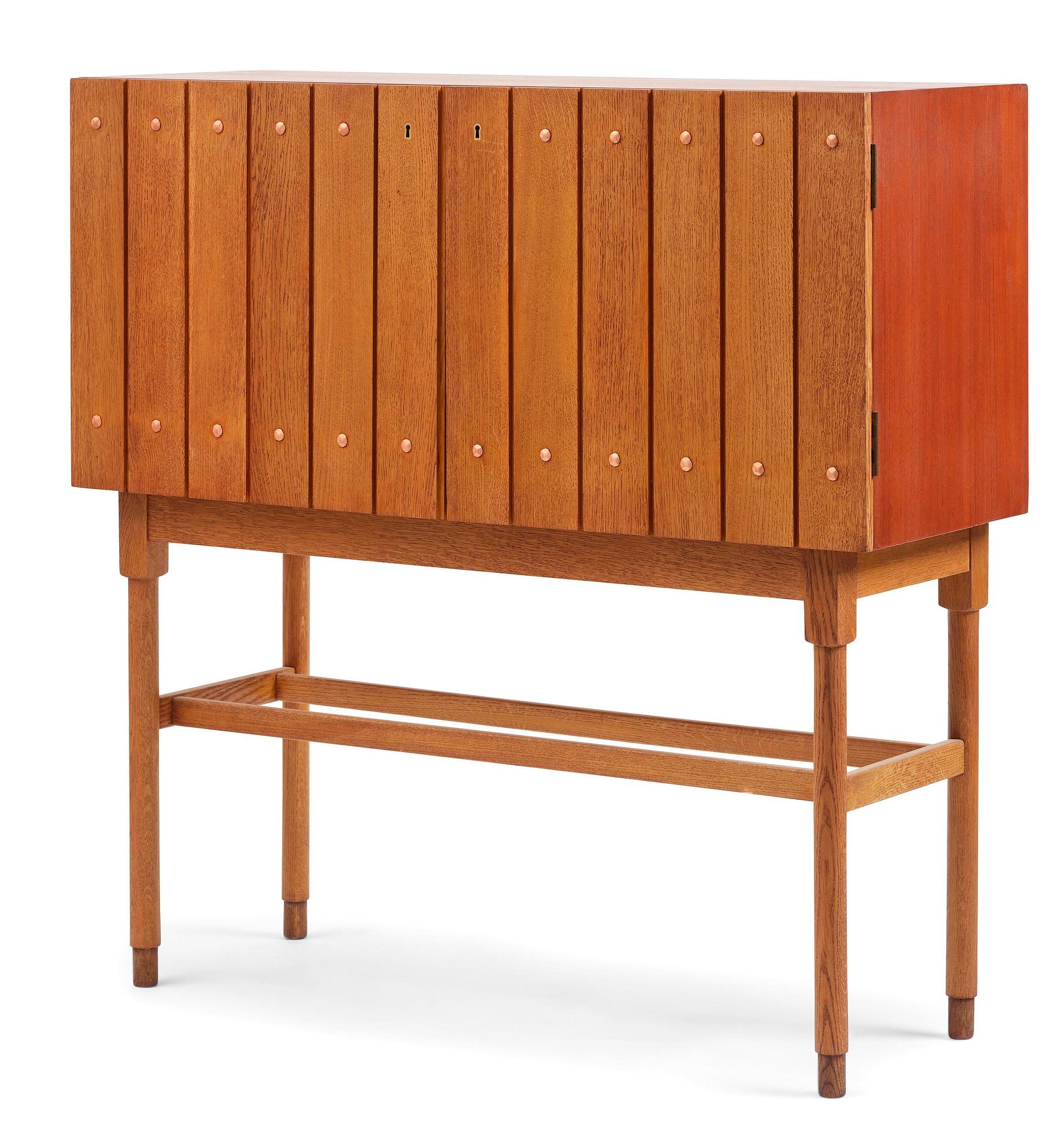 Scandinavian Modern, a rare bar cabinet model 166, Eidsfjord Møbelfabrikk, Norway, 1950s.