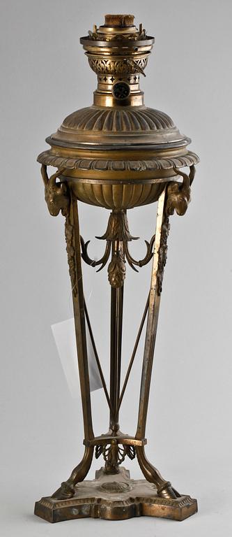 FOTOGENLAMPA, mässing, empirstil, troligen Tyskland, omkring 1900.