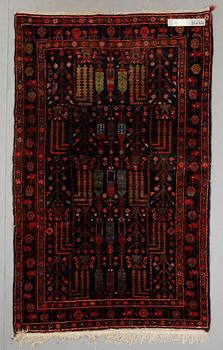 MATTA, orientalisk. Ca 140 x 225 cm.