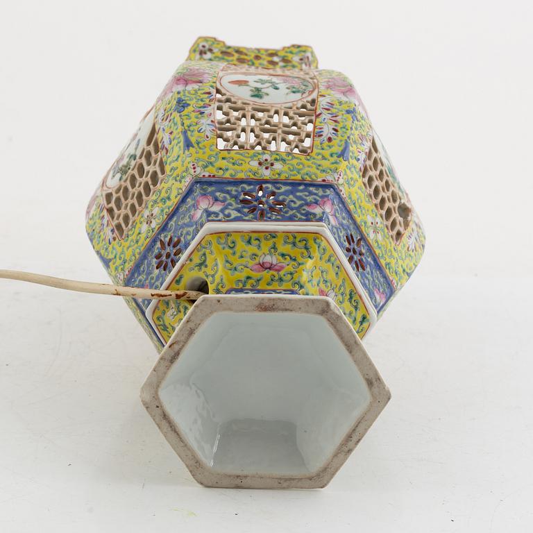 Lantern/table lamp, China, 20th Century.