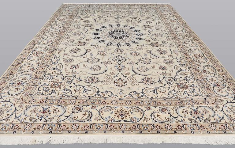 Rug, Nain part silk, so-called 9LAA, approximately 388 x 286 cm.